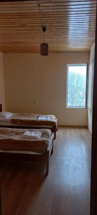 Guesthouse Caucasus Mestia Exteriör bild